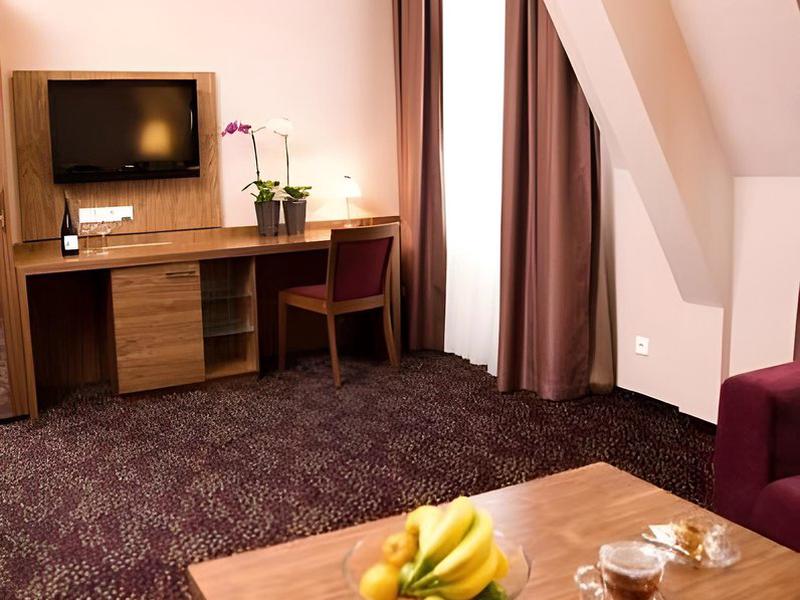 75D50BC3F436E6CCE3FAC6F598C28571