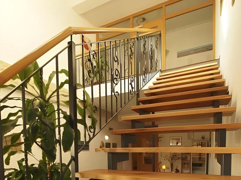 600FE31DB98F419A01B06DBA98A0FF0E