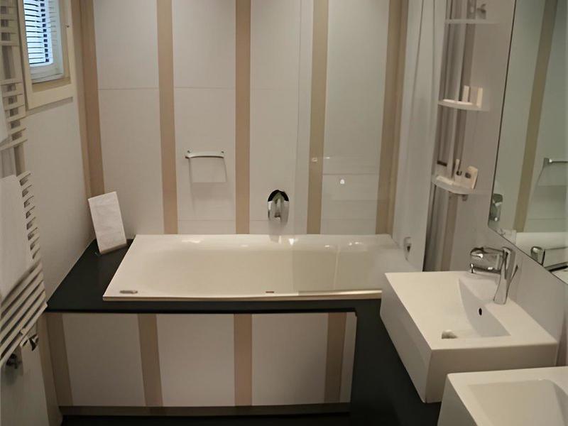 63EF23B5FA6B114440C919BDE7CB6BD5