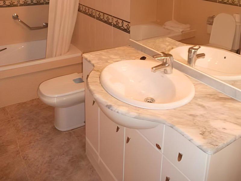 39626AAA8054BCA26C9DDEC0F9568EE2