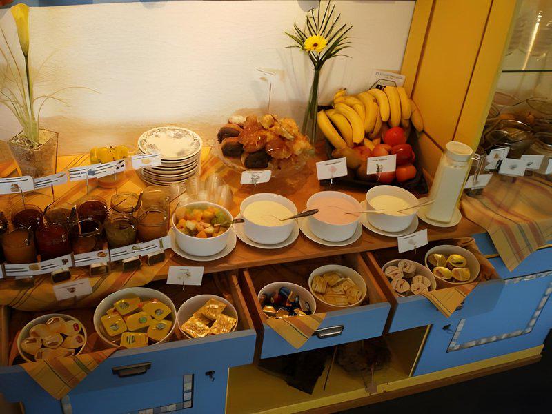 2BB6BBE0634407CFE83BB801944D2A7E