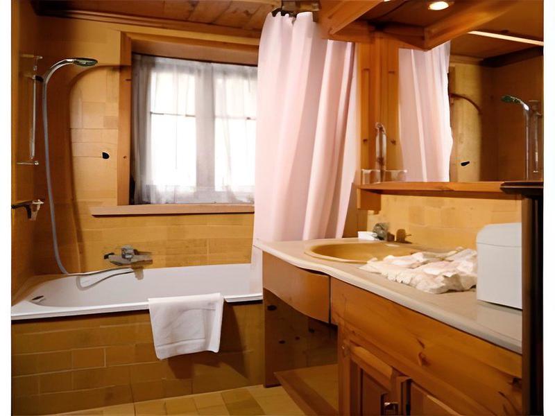 02D68C5CD5EF0FA872BC8D8D492FA964