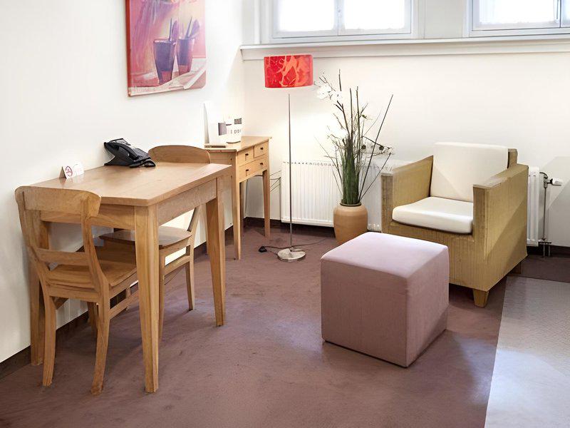 C93B0A96B1784654E0A521F251D648F6