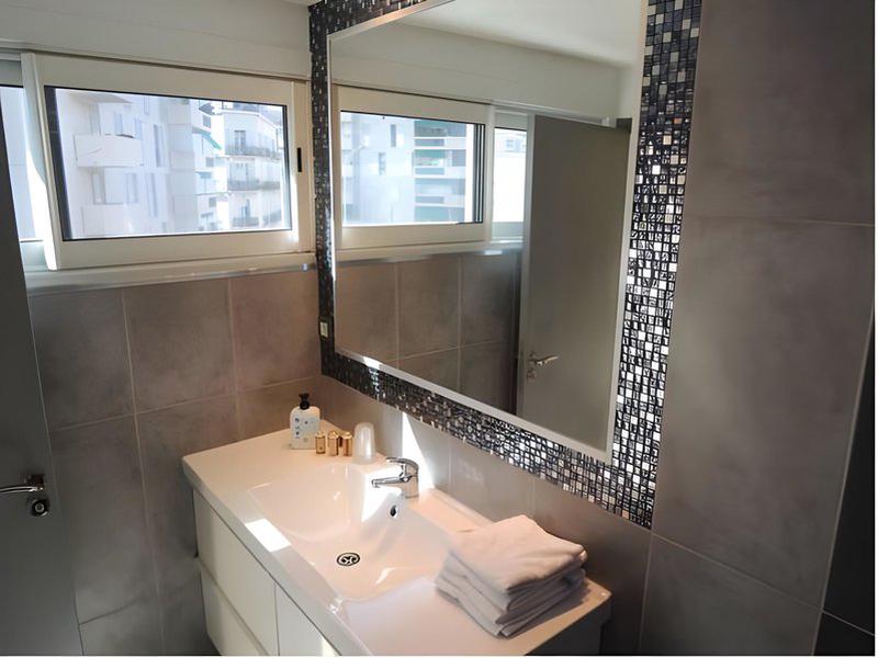 669298CF0938B247E00F34F093BDD41A