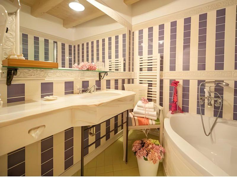 223E48F2BFEA1734D35D151B24056AC9