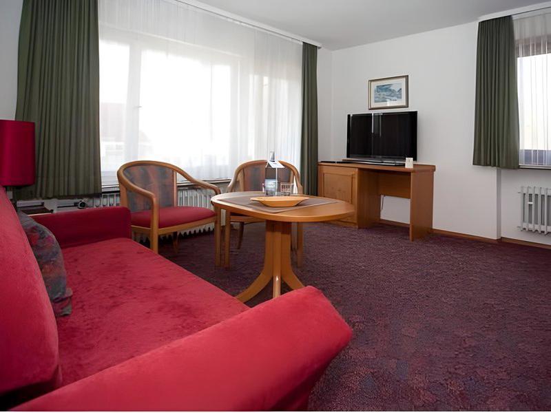 51BB1308445D4B3E28DBE04D07F2CB96