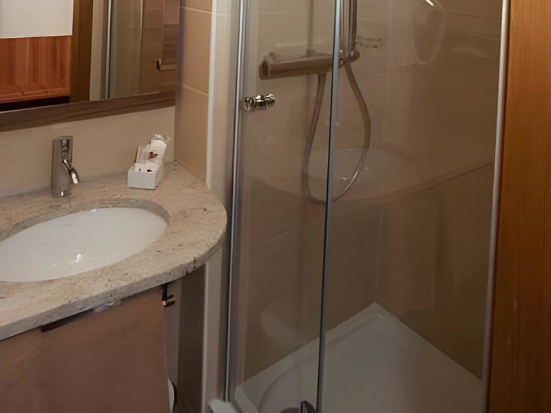 097EFE54B323D83CA71A4699B27A9F93