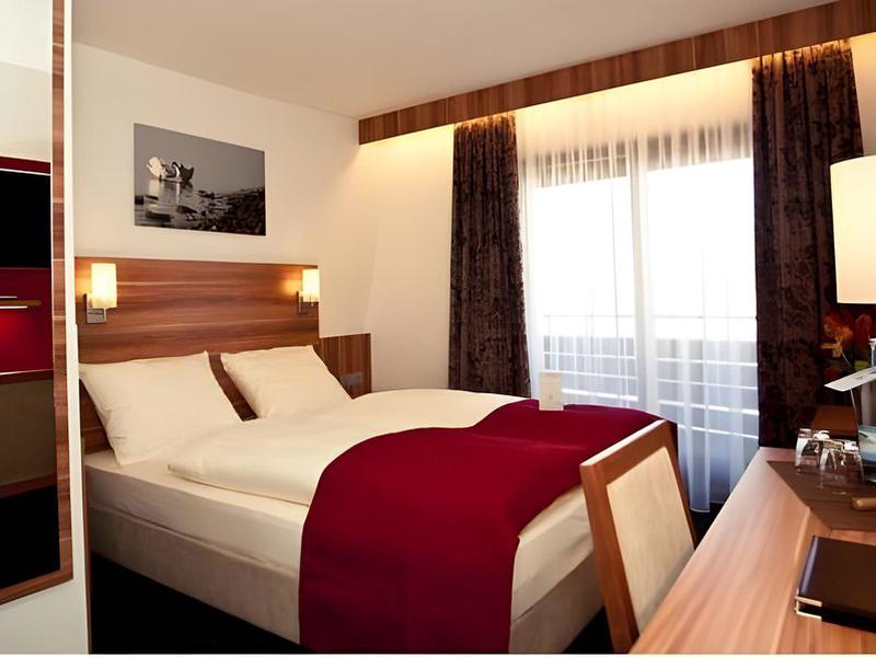 501AABAA05DF74C9924F37A1EF3FA2F2