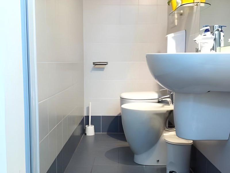 99E096E6E5FDBC2C316012E9B8ADF9BE