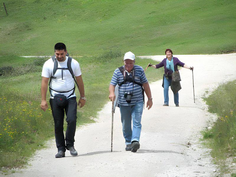 F144B5A9B0D24B637F0A01BA49A15BD6