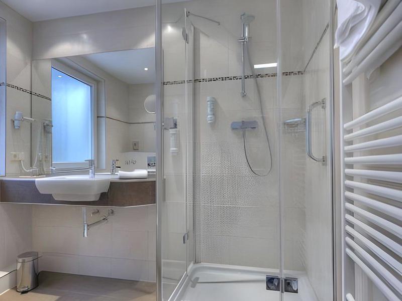 37F43101D65BD69D20ECF4619BE30E20