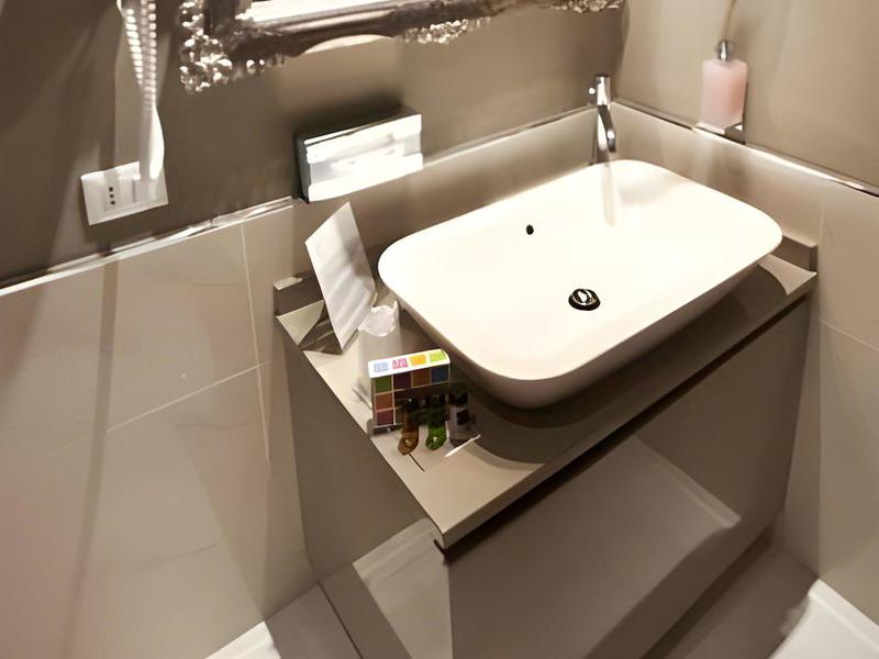 0FD57DB4A13D5E9B8D5C9D8B8F760C44