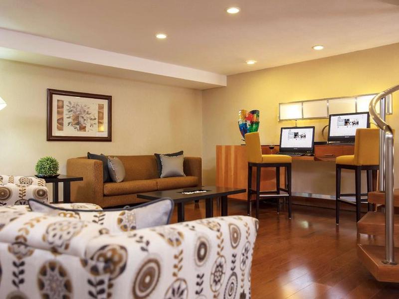 7B46684798E001F2702A504DEAED62BD