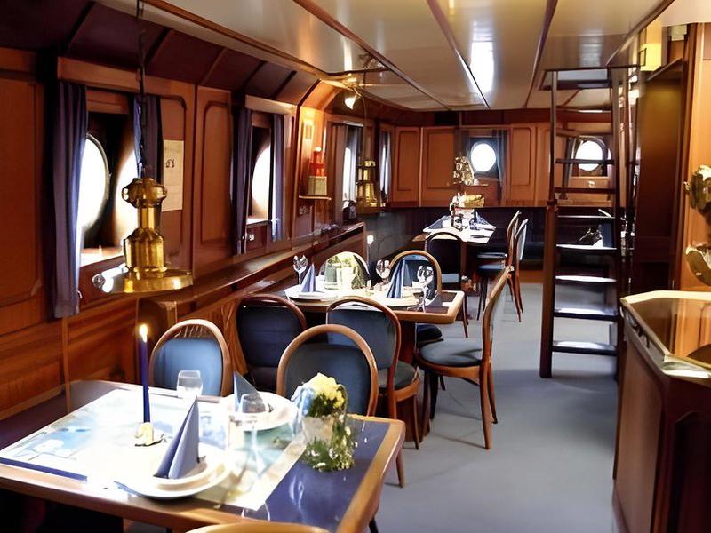 F2AA85FC8C8110AB2842715217FFC195