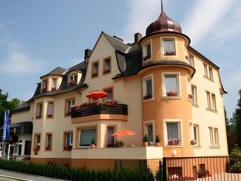 58CC24E2097AC99667D9B0FE84C9731E