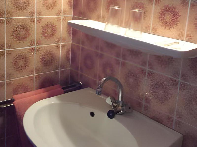 F966D1B0A1B92B147D15E77779470701