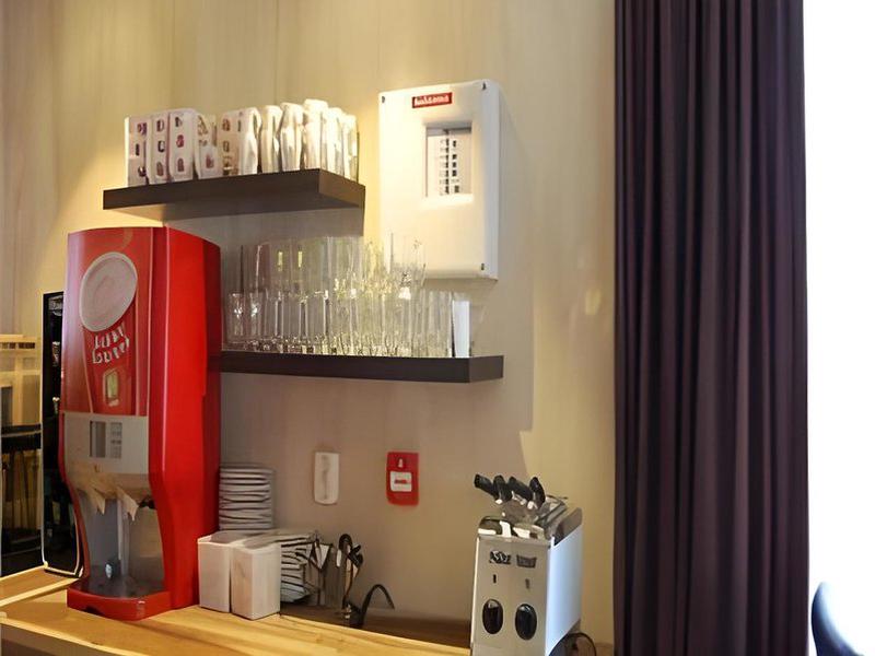 CED8AAE067BEBFAB7442E0EEC3A0F7D9