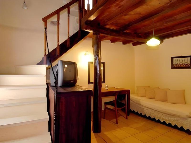 FA03B22558E35FA89153D5B1DFE6E294