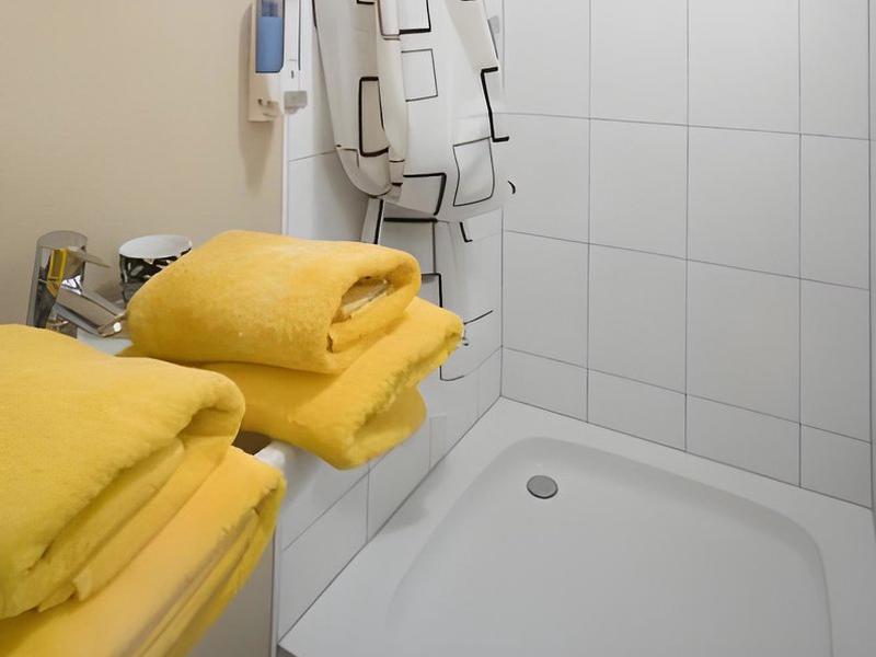 651CF194A8F79D400F11EA073B9F9860