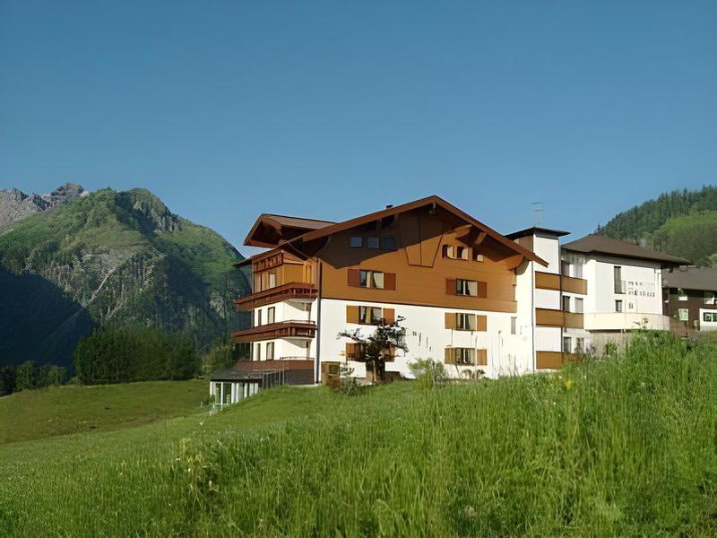 0B97E48E26B3857AE10DAEE0A518C1CD