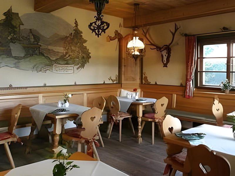 F7C9AE169A3238BBA63BE5D19179BA75