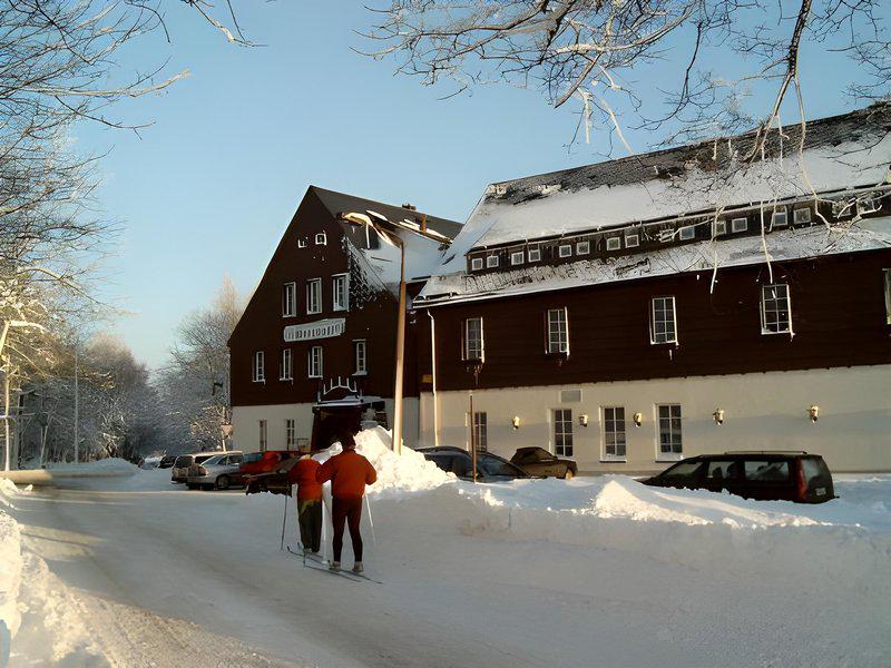 B377208B85AB73248DE3A6F1AFEE9DE3