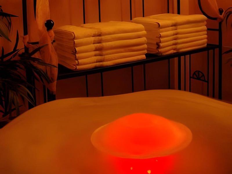 EEC85A0D87348DB775ED04D2502027DB