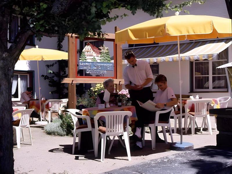 0344C3C4E4A483CA4B0983E56FA738DE