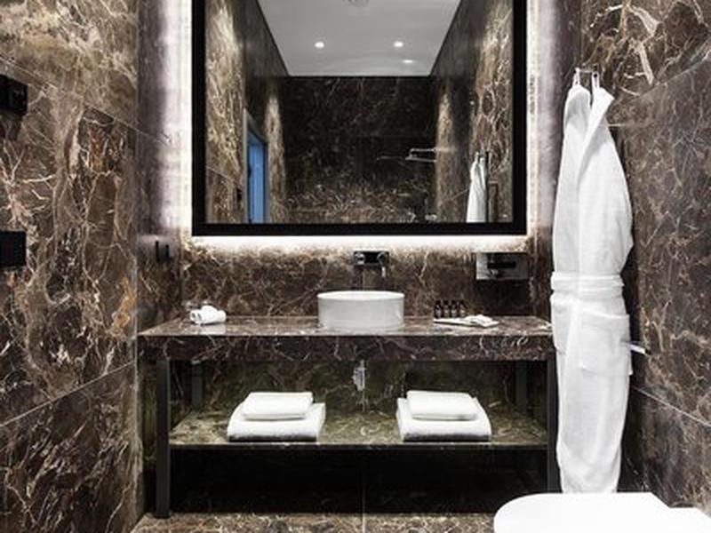 405977FA1CCF126CB14E9EBC1D3E2D24