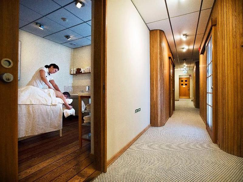 F5574FA9D3C4039E7C36BA07CC7CDCC5