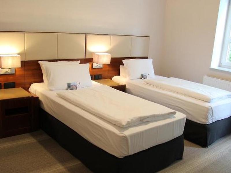 FDFC611FA9C65B4B058852B912CD3C01