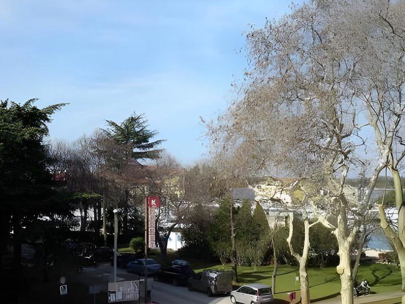 EF9E84F27BD490B0FBCBD9FF6D7B9B15