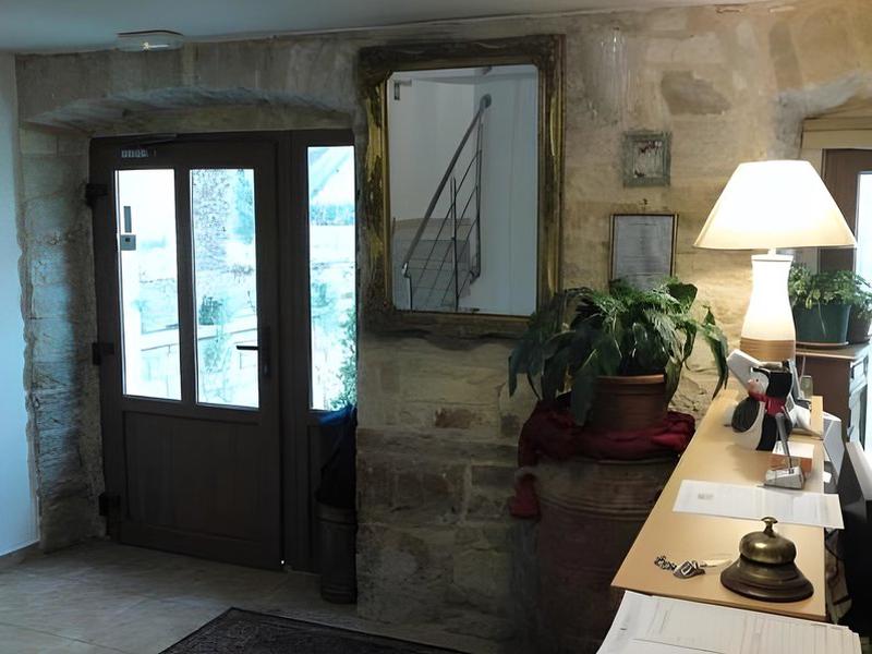 EF6381E2F339A44BD6118C6A2C7EA72E