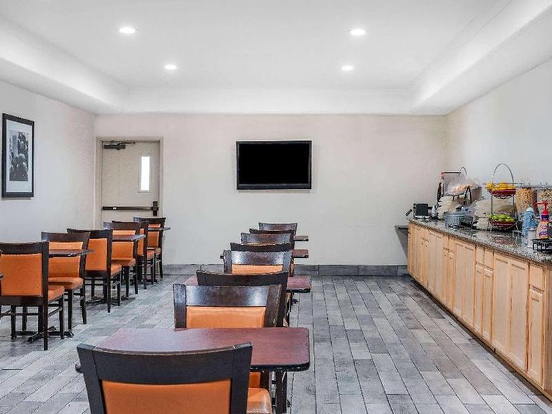 0F9BFF859DEE5F8E8A784E47650F678B