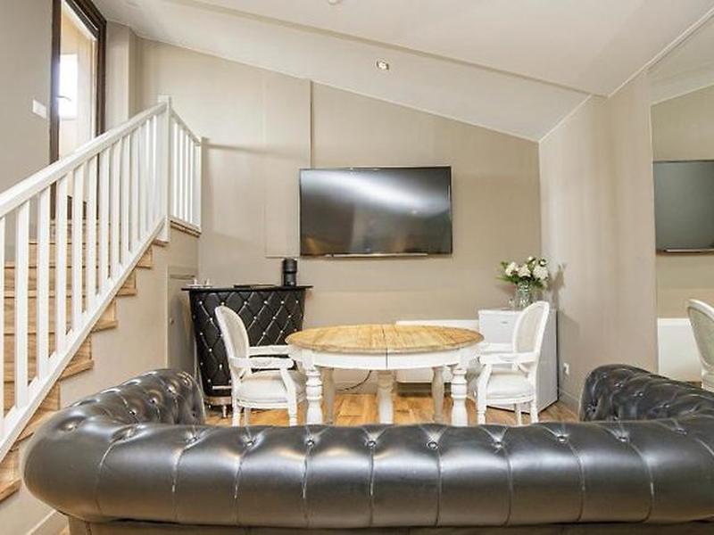 B3C159976ECFDED395AB0577E399EEE0