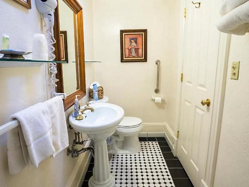 07D4AA971A4A12A4FB3F086FFB15E56B