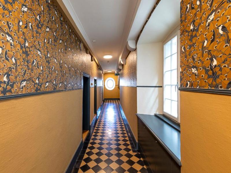 9FAEF794FCE4B71DA2B33C41FAA3276E