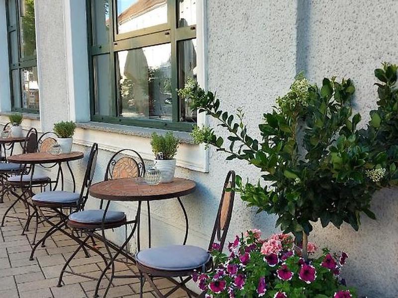 28C70DD2A9B747CA20A1C1D95BFCBC7E