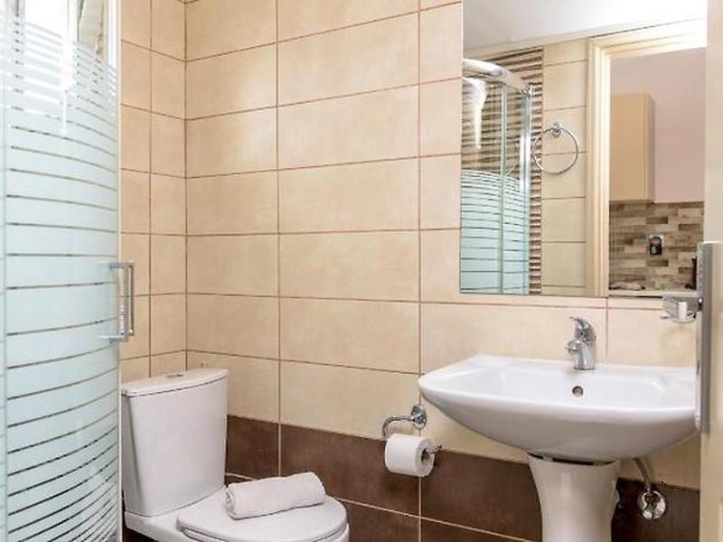 3268E1F018C1868DA45848661E00299D