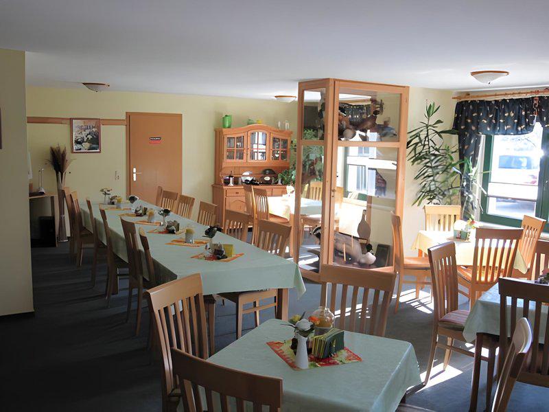 C94143AB3F018ACB0D96F46768D6EC5F