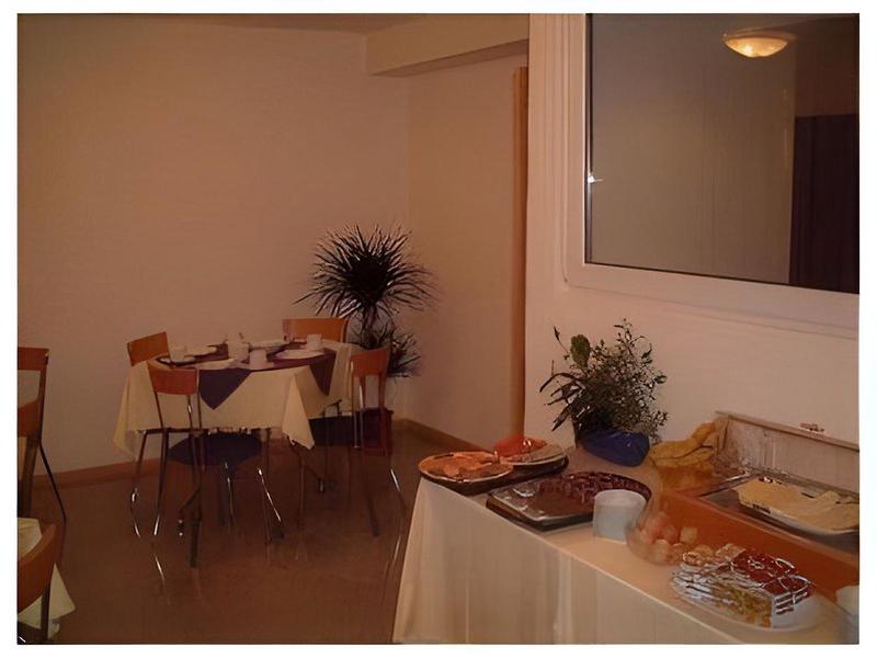 88018866358731CADD1A94AA5FF8B12B