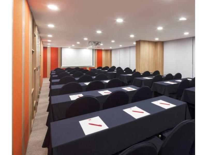 CCE524C7E6F86F4CBAA968416D2F2AB6