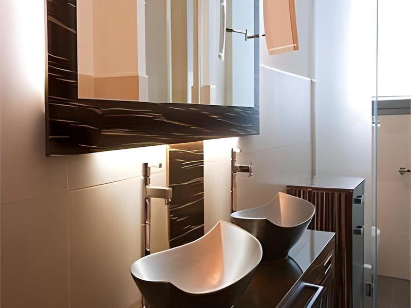 63BC0E9F80D3965419FC5D8361552482