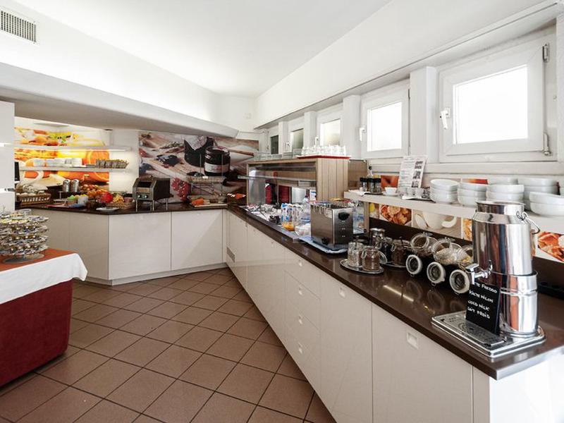 2B79C38E9616F1C79E2E4CE28A6C0281