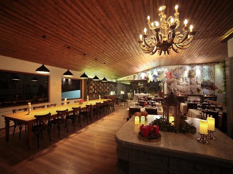 E837D9A22126D49A48E24AB06E158C3A