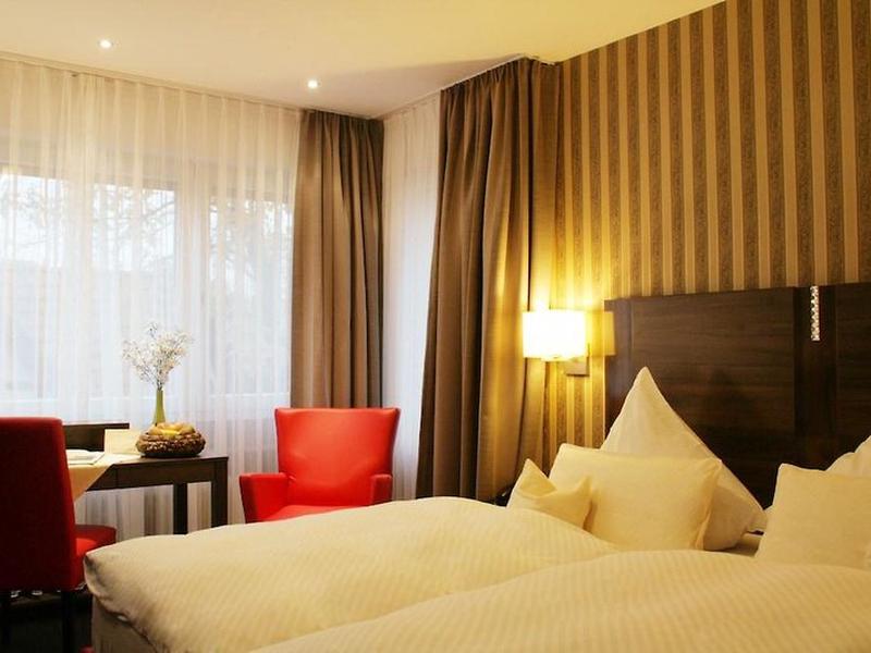 4B925CD2B3B61E90B0991C7AB331D4F9