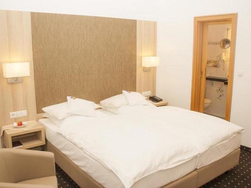 232780DE494121960FDF2AD7F00A7F93