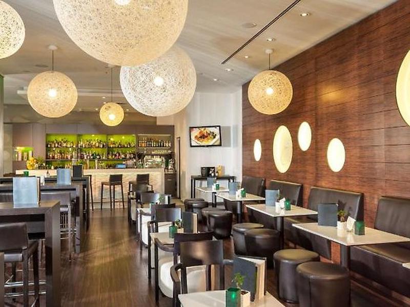 98656CD6395875BA00302B4E7F17B873