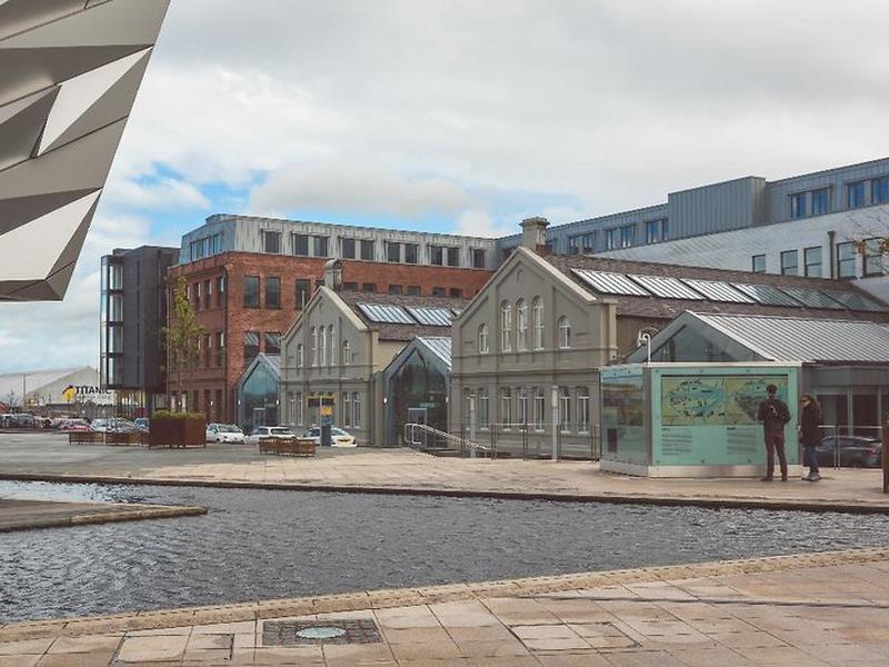 88DA63847D6E01E014CD89D982E39722