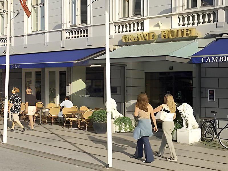 3F9195FF974C4FC32E9FBD45EB8A8CFA